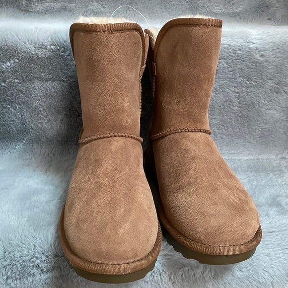 Women’s Winter / Shearling Boot - Picture 2 of 6